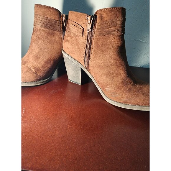 Brown Suede Ankle Boots 9M - Picture 5 of 11